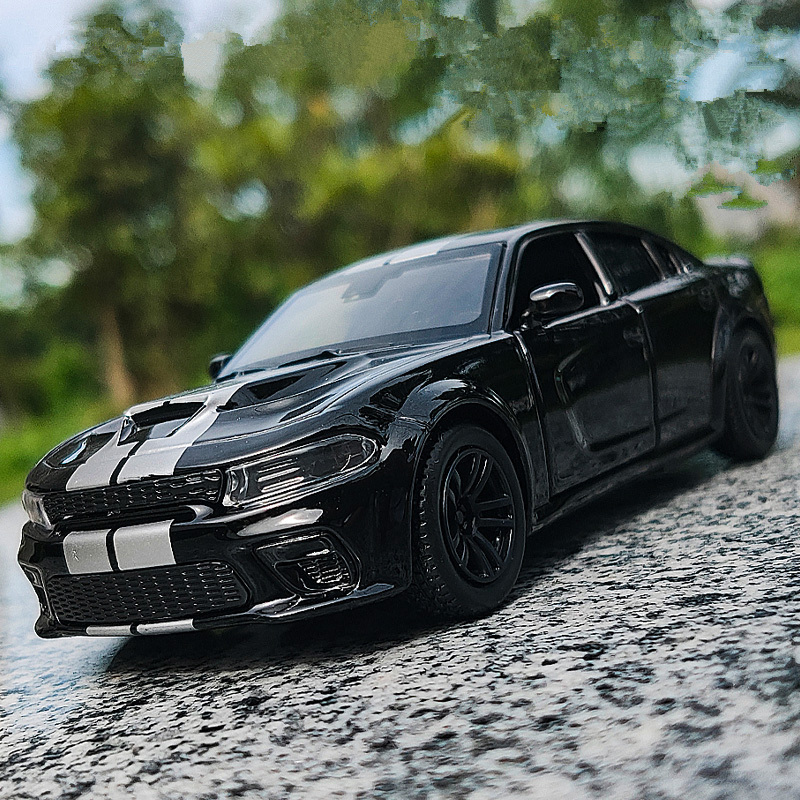 Model Kit Dodge Charger - 1:32 DODGE Charger SRT Hellcat Alaşım