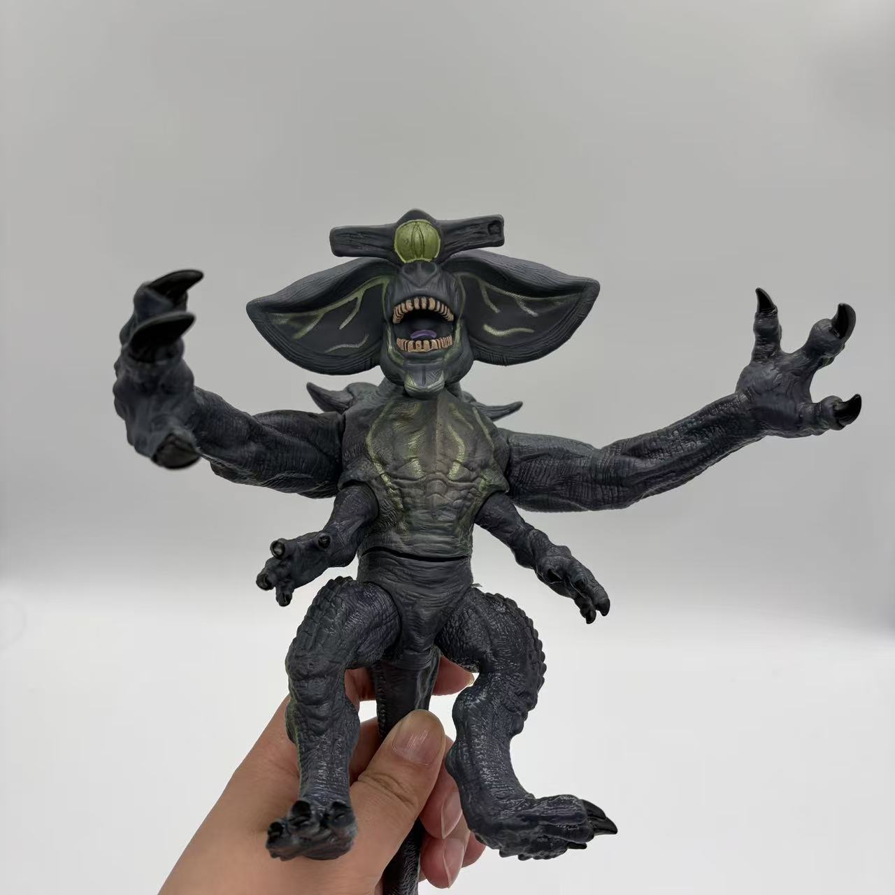 Scunner Trespasser Balta Kafas - Model Kit Pacific Rim incelemesi ve fiyatı